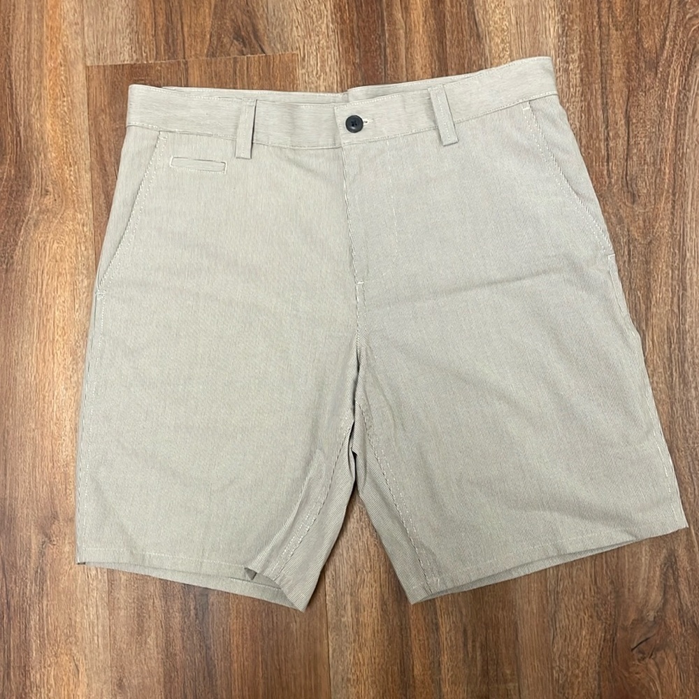 Kenneth Robert’s Men’s Golf Shorts Sz 34, 100% Cotton Front/back pockets